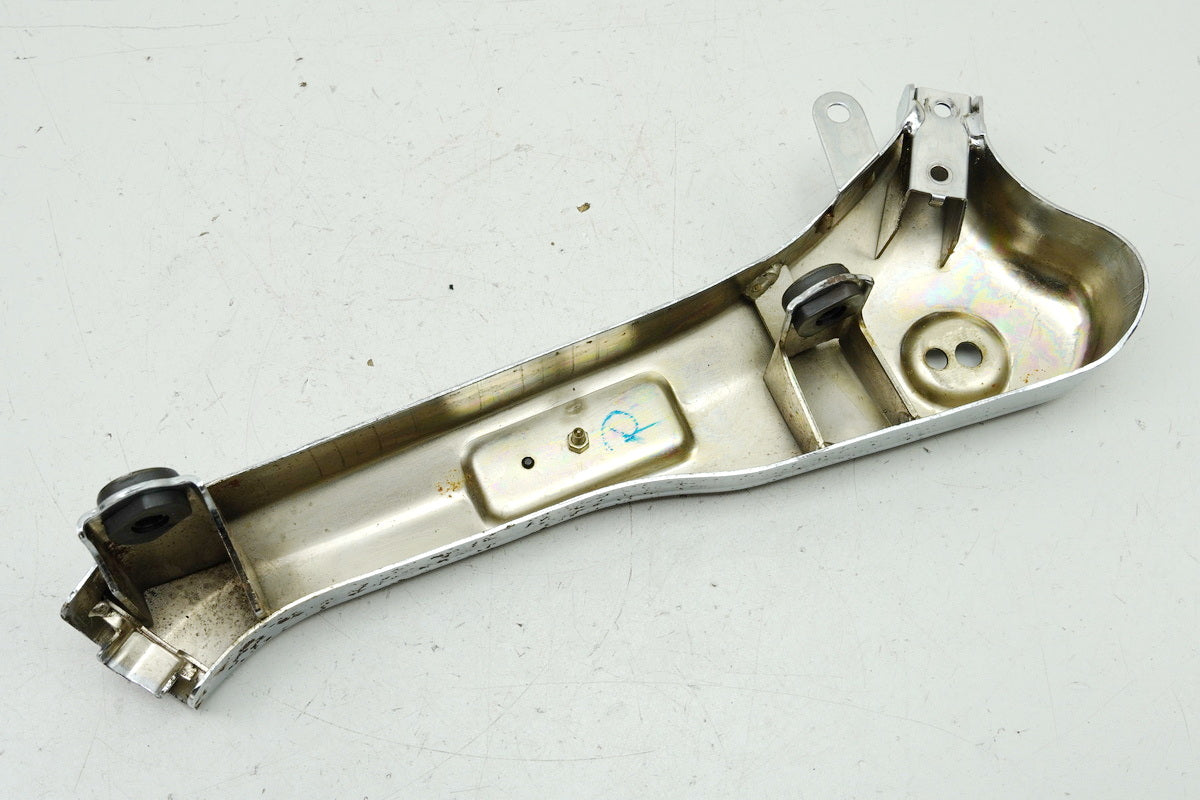 DAELIM VS 125 Holder Indicator right rear Strut Chrome Cover 13867 km