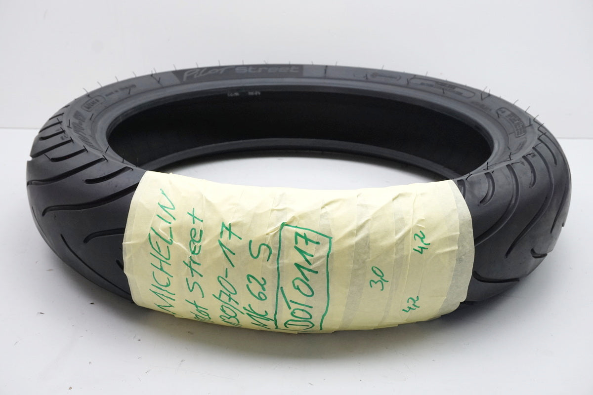 Michelin Pilot Street 130/70 -17 M/C - (62S) - Reifen