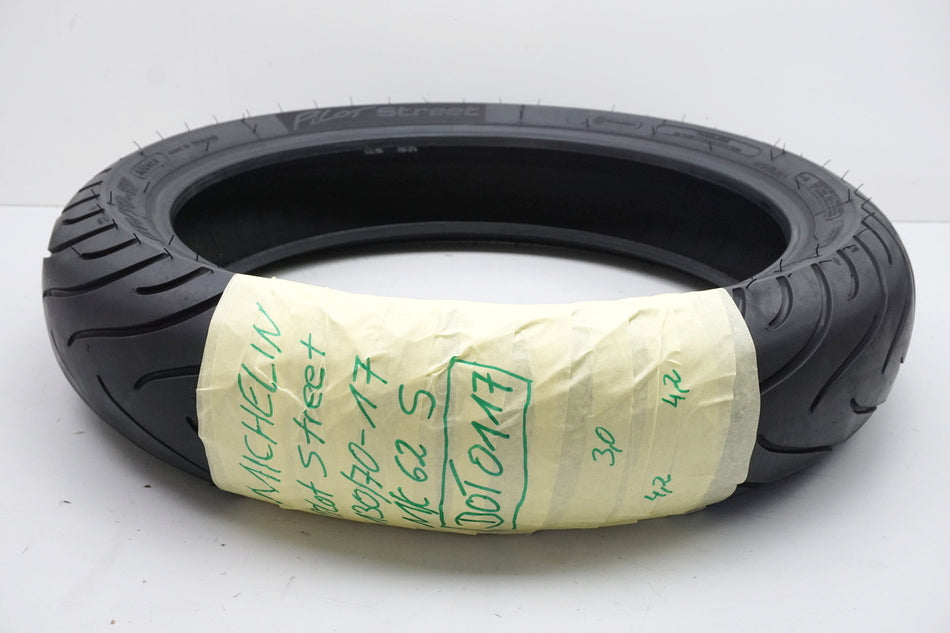 Michelin Pilot Street 130/70 -17 M/C - (62S) - Reifen