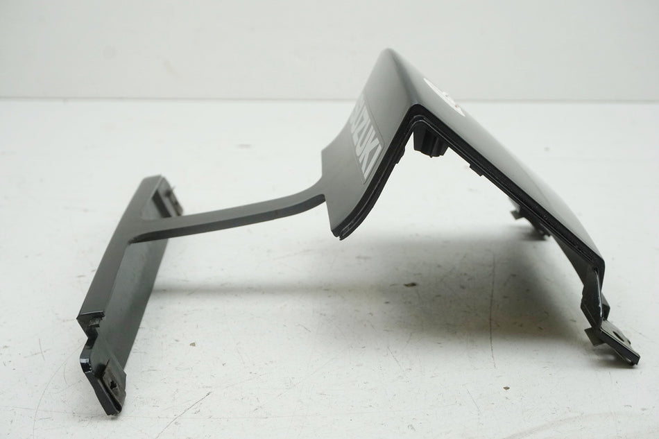 SUZUKI GSX-R 1100 GV73 Heckverkleidung mitte Abdeckung Cover Blende Lampe 91-92