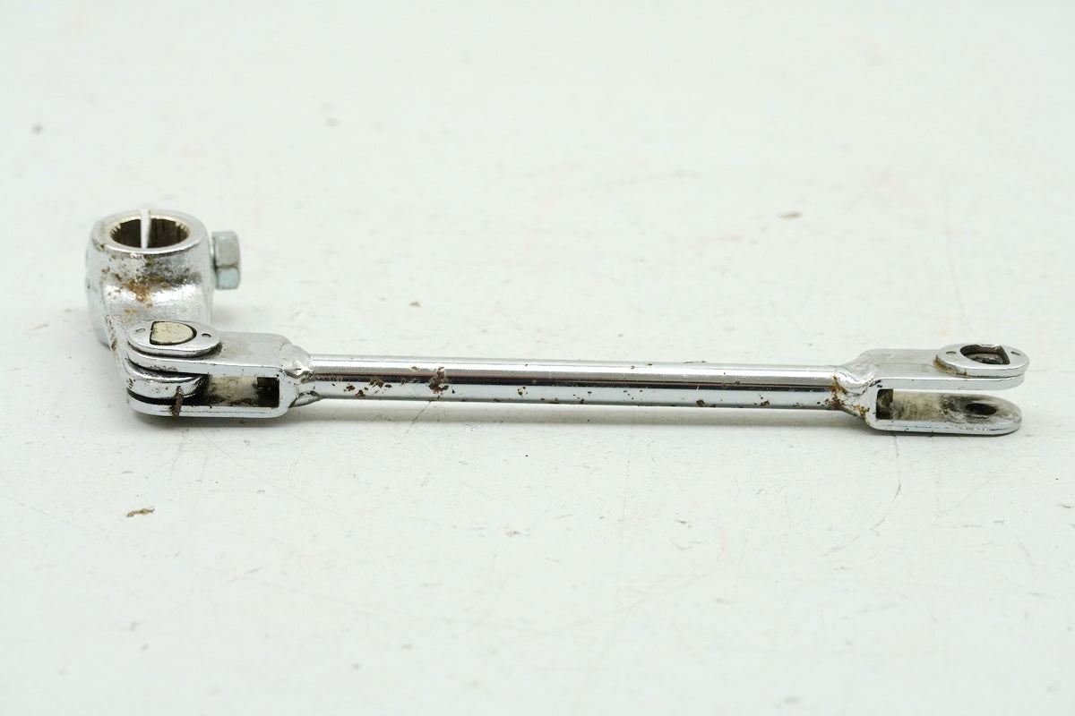 DAELIM VS 125 TORQUE ARM BRAKE STAY