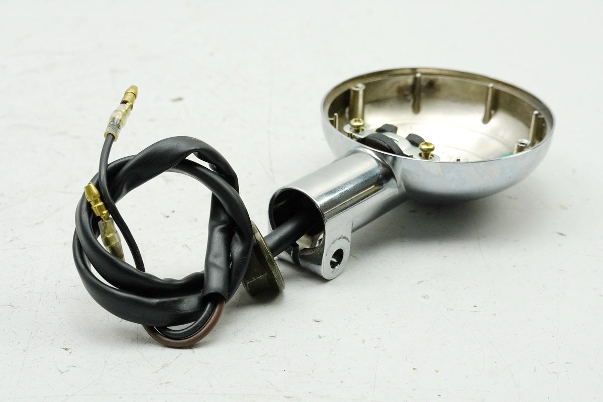 YAMAHA XV 750 4PW VIRAGO Left Front Turn Signal Housing original