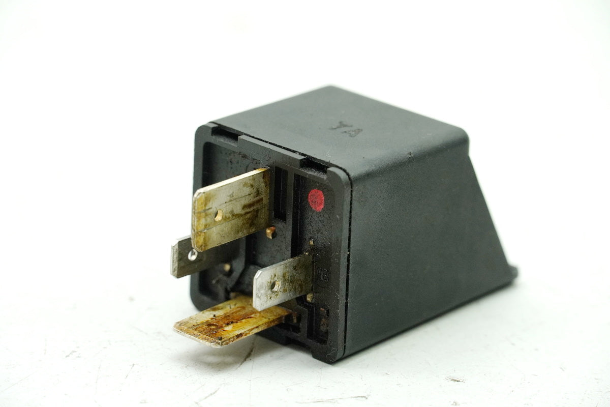 PIAGGIO SFERA 50 C01 Relais 12V 70A