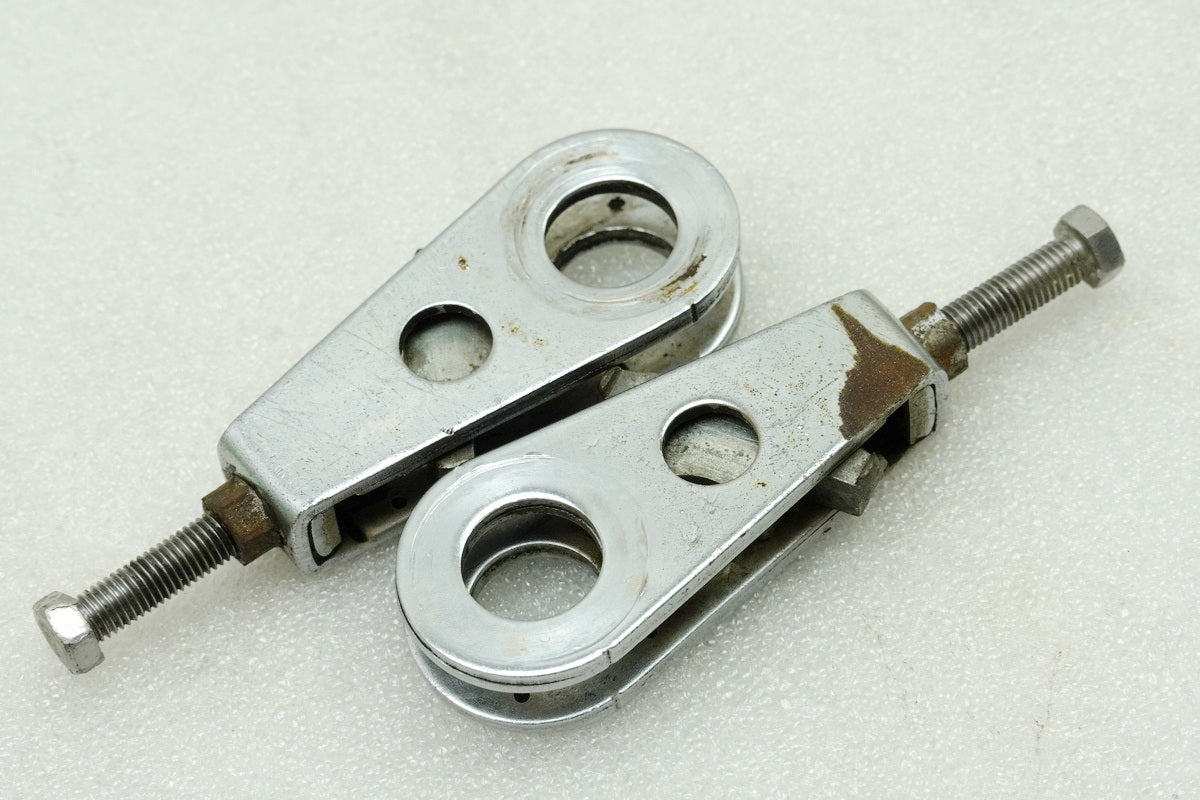 HONDA CB 250 G CB250G Chain Tensioner (for swingarm axle rim rear wheel) 74-77