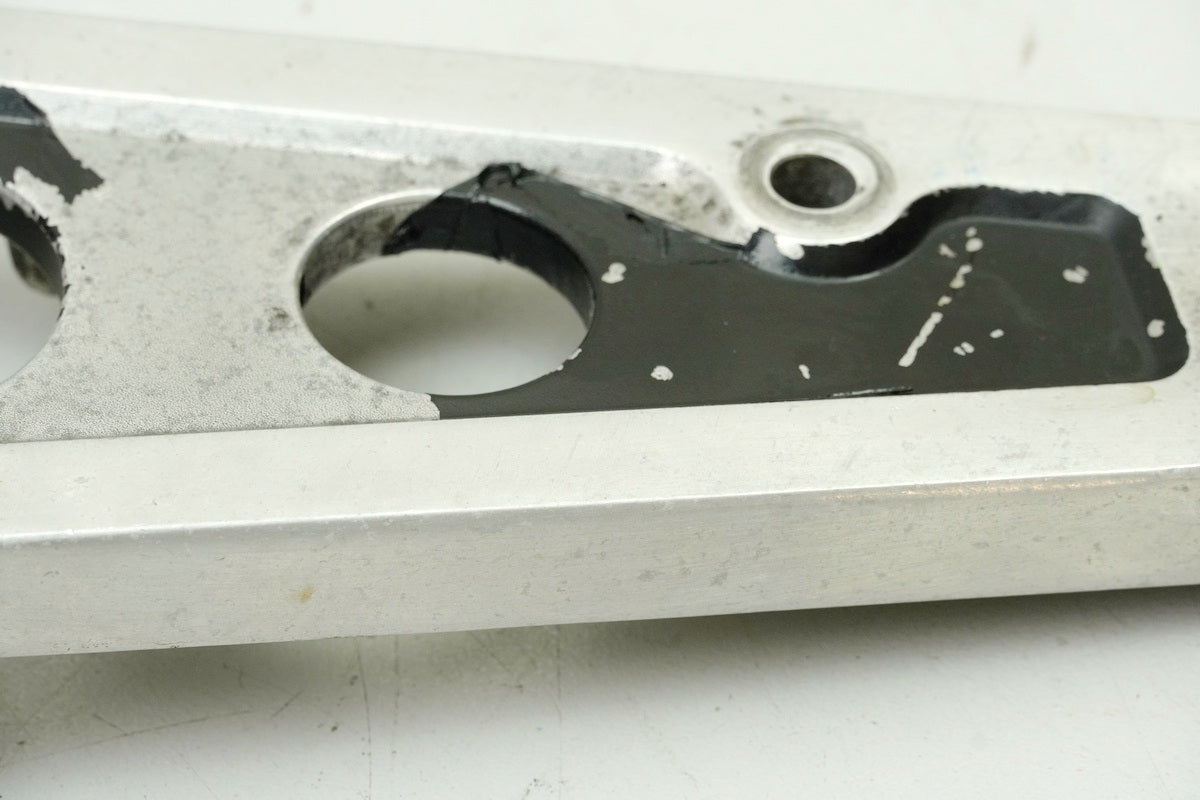 HONDA NTV 650 RC33 REVERE Placa reposapiés lado derecho del conductor Soporte estribo Soporte
