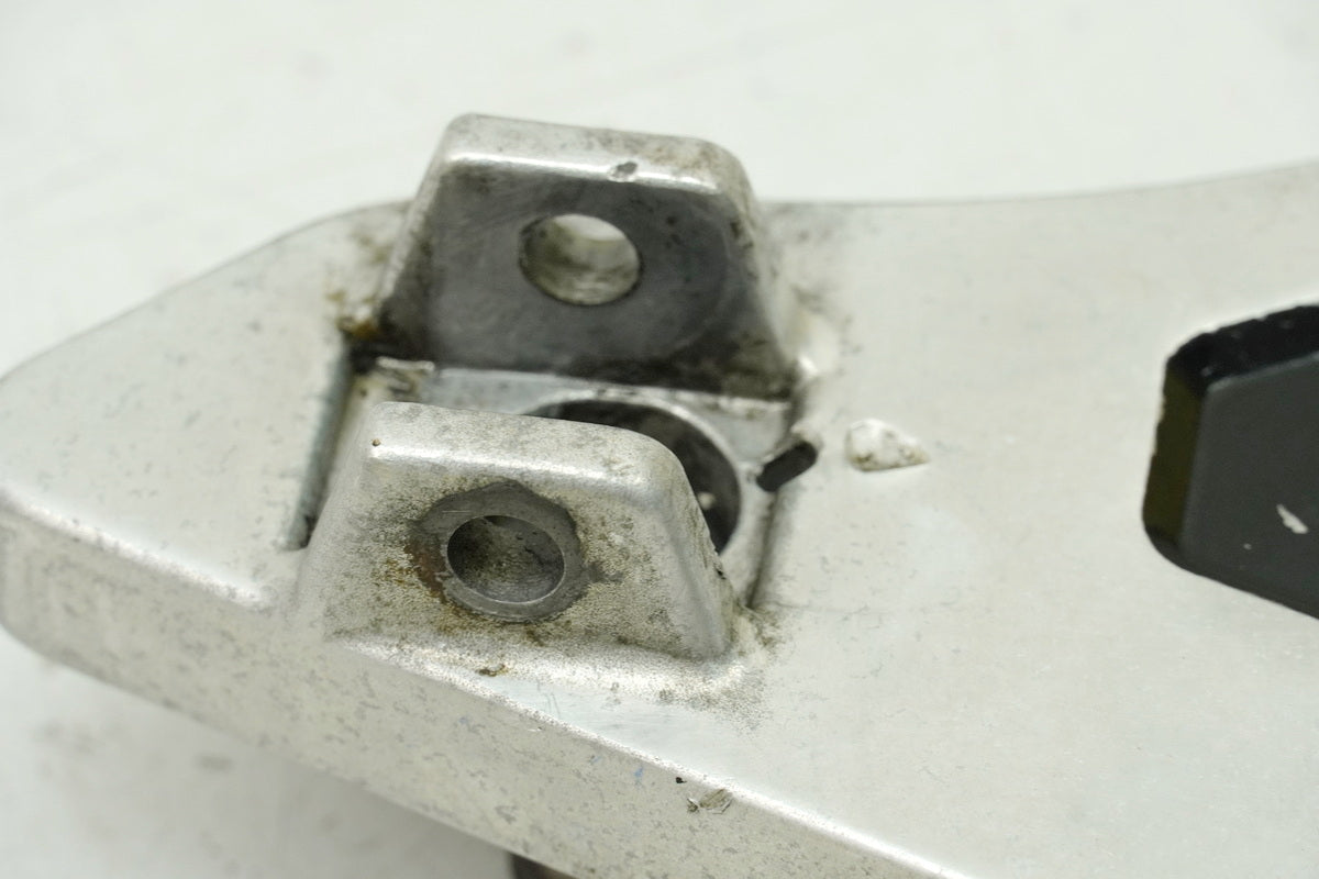 HONDA NTV 650 RC33 REVERE Placa reposapiés lado derecho del conductor Soporte estribo Soporte