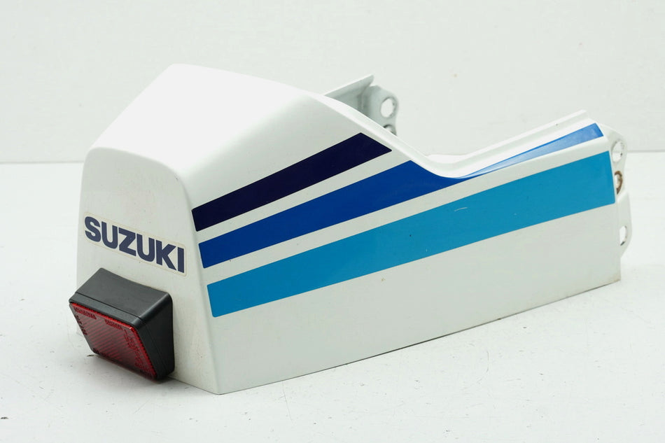SUZUKI RG 80 GAMMA NC11A Carenado trasero central Tapa Colín