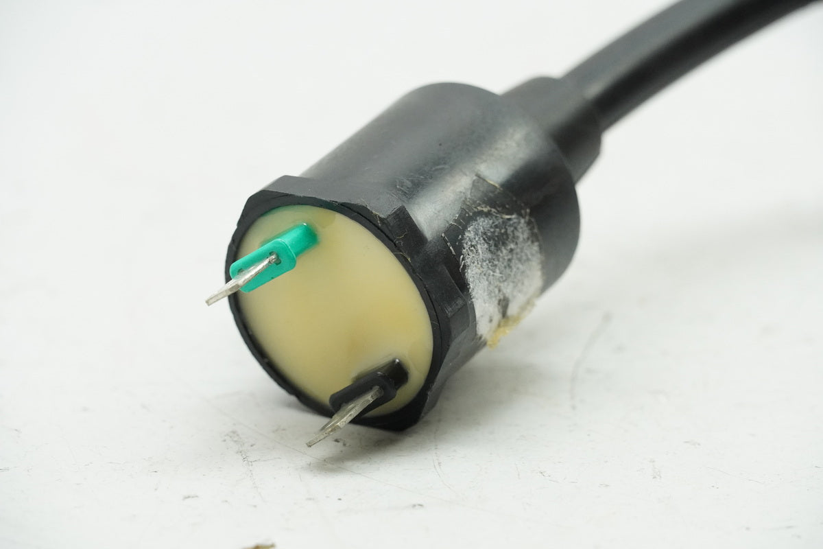 DAELIM VS 125 Bobina de encendido Conector de bujía 13867 km