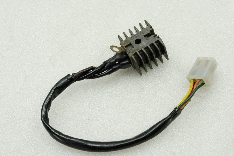 HONDA CB 250 G CB250G Regulador Rectificador de voltaje original 74-77