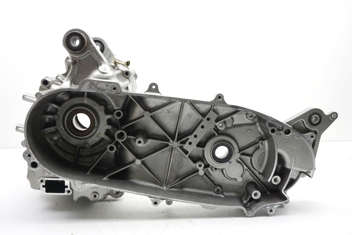 SUZUKI UH 125 BP BURGMAN K2-K6 Engine Housing Crankcase (for engine)