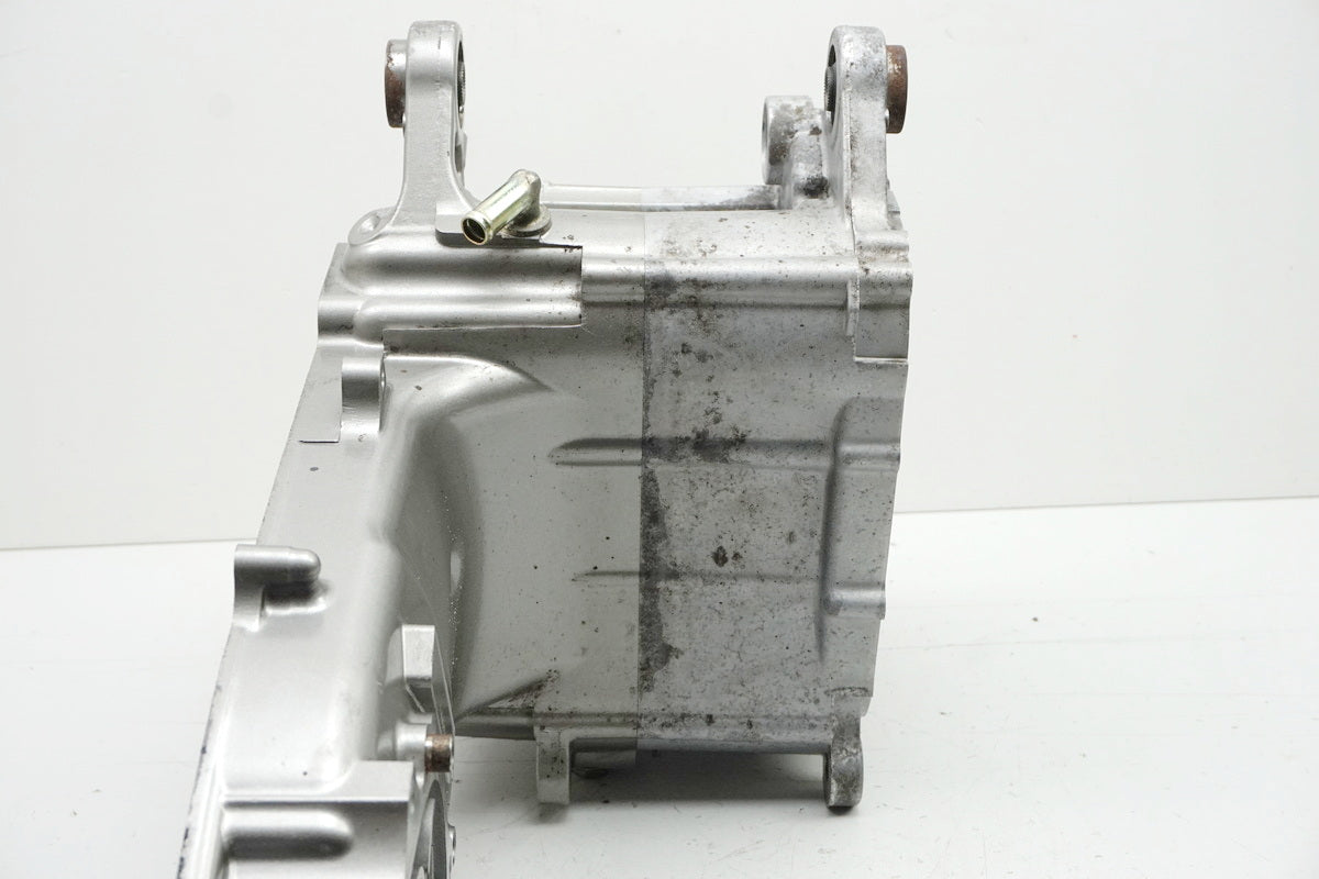 SUZUKI UH 125 BP BURGMAN K2-K6 Engine Housing Crankcase (for engine)