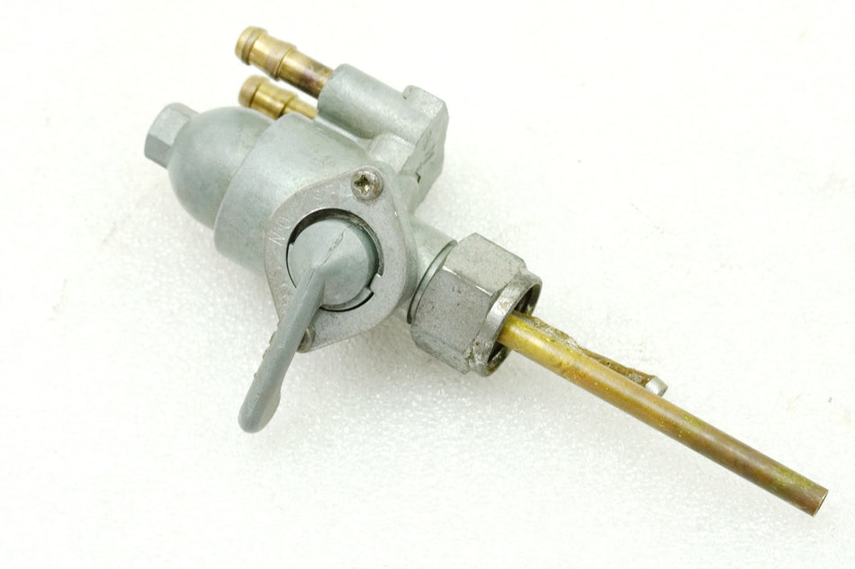 HONDA CB 250 G CB250G Grifo de gasolina Grifo de combustible Grifo de combustible (para depósito) 74-77