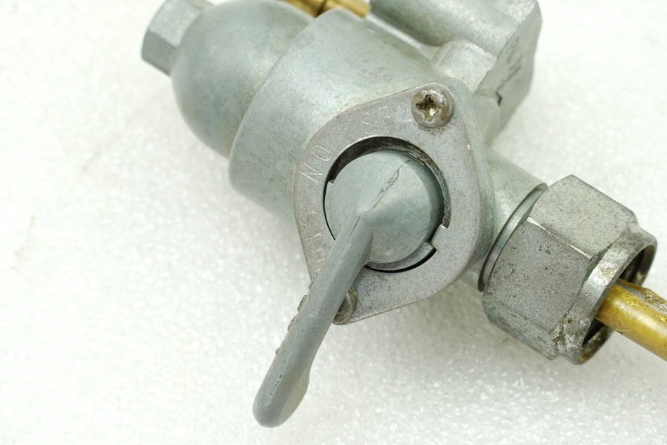 HONDA CB 250 G CB250G Grifo de gasolina Grifo de combustible Grifo de combustible (para depósito) 74-77