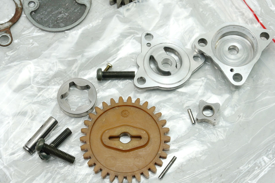 SUZUKI GZ 125 MARAUDER Schrauben & Kleinteile - Motor