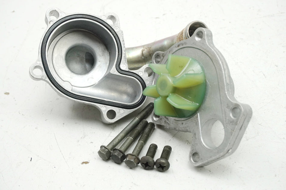SUZUKI UH 125 BP BURGMAN K2-K6 Tapa bomba de agua Tapa de motor Water Pump
