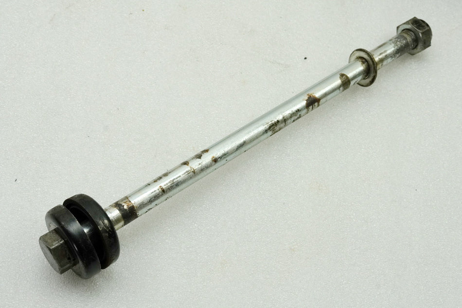 HONDA CB 250 G CB250G Swingarm Spindle Axle Swing Arm Cover (Frame) 74-77