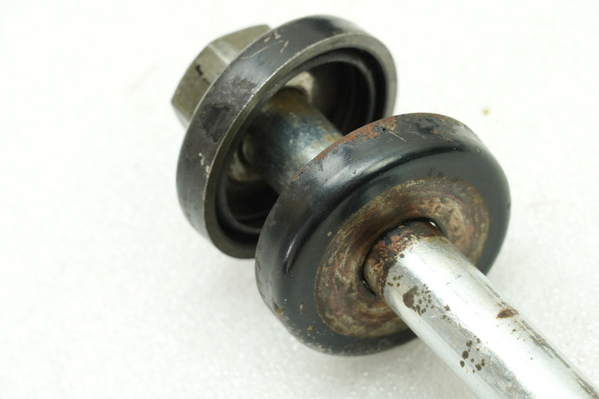 HONDA CB 250 G CB250G Swingarm Spindle Axle Swing Arm Cover (Frame) 74-77