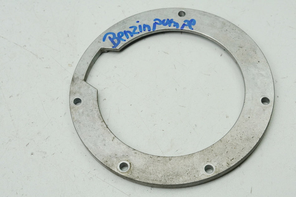 BMW R nine T Urban G/S 0J41 Halterung Benzinpumpe Ring Druckplatte (für Tank)