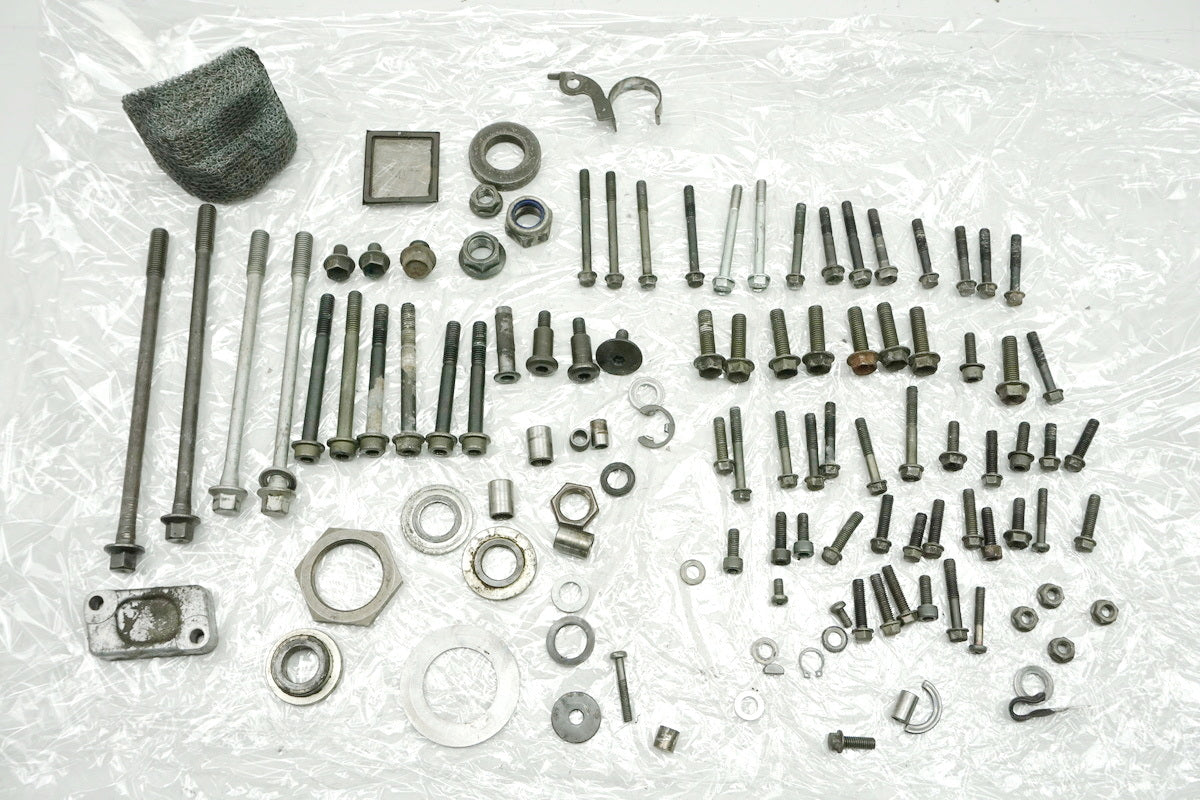 SUZUKI UH 125 BP BURGMAN K2-K6 Screws & Small Parts (for Engine)