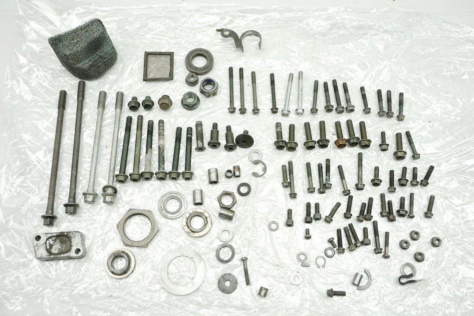 SUZUKI UH 125 BP BURGMAN K2-K6 Schrauben & Kleinteile (für Motor)