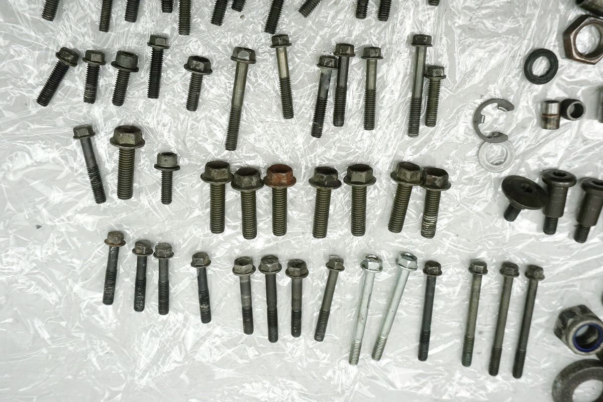 SUZUKI UH 125 BP BURGMAN K2-K6 Screws & Small Parts (for Engine)