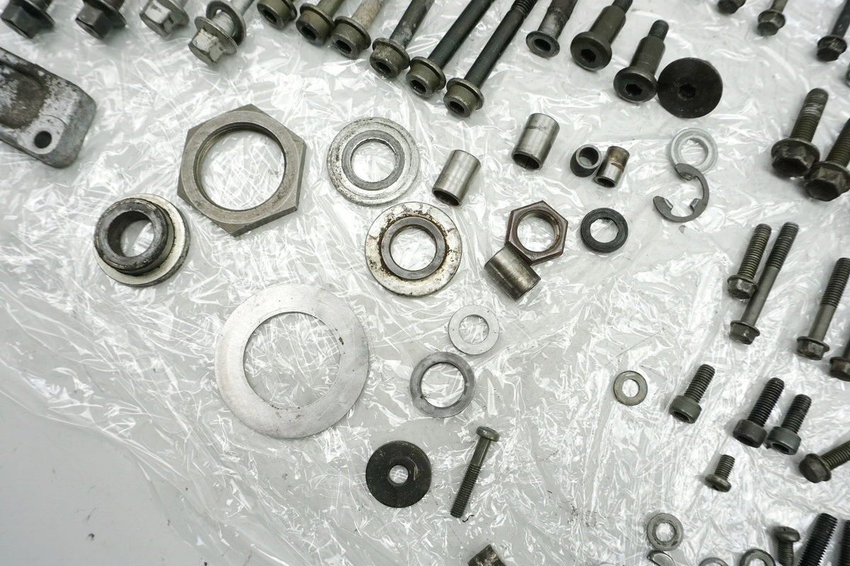 SUZUKI UH 125 BP BURGMAN K2-K6 Screws & Small Parts (for Engine)