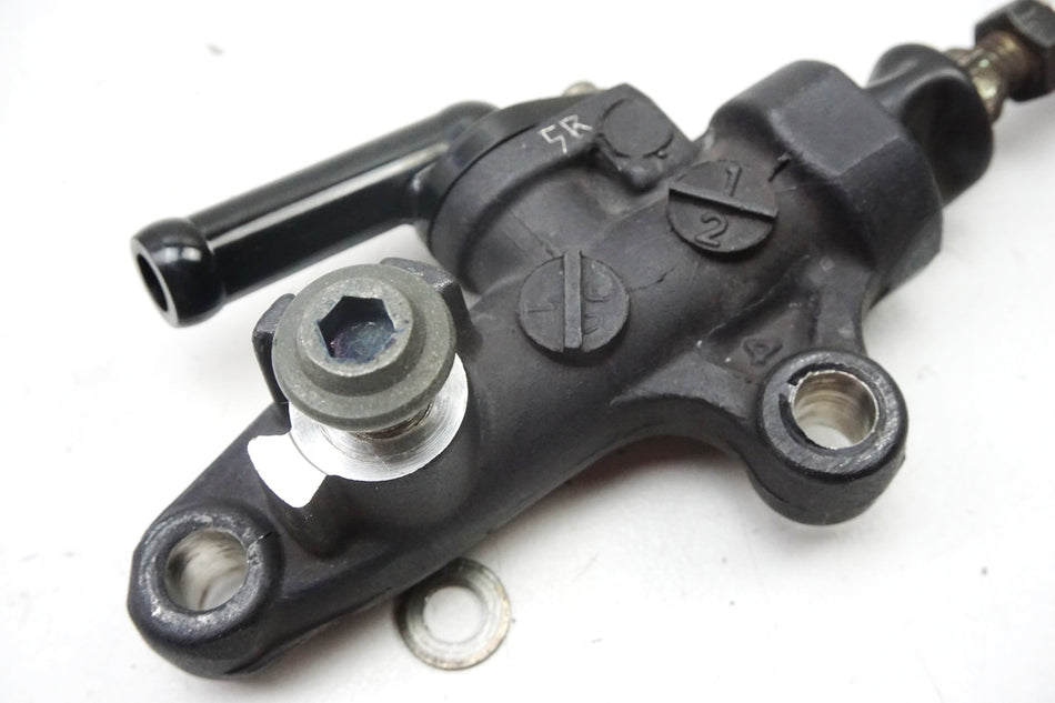 YAMAHA YZF R1 RN01 RN04 Cilindro maestro trasero Bomba de freno Cilindro de freno de pie 98-01