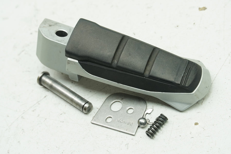 BMW R 1150 R R21 reposapiés de pasajero derecho (para soporte de reposapiés placa de soporte)