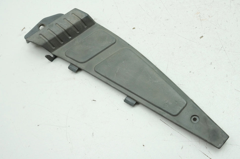 PIAGGIO SFERA 50 C01 Trittbrett Sozius rechts Cover Fußraum Blende