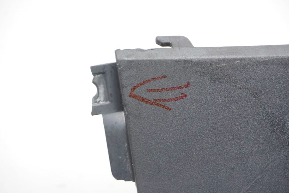SUZUKI UH 125 BP BURGMAN K2-K6 Carenado parte delantera inferior derecha Cubierta Tapa