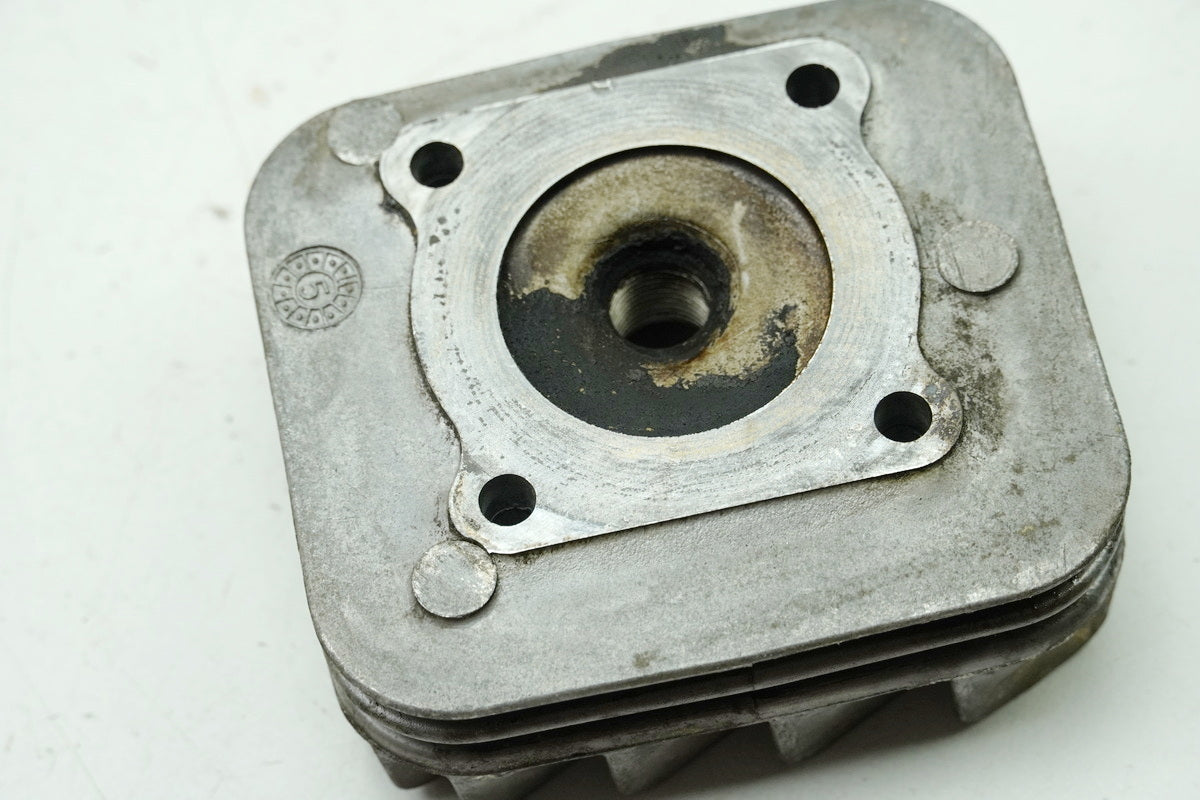 PIAGGIO SFERA 50 C01 Tapa de culata (para motor)