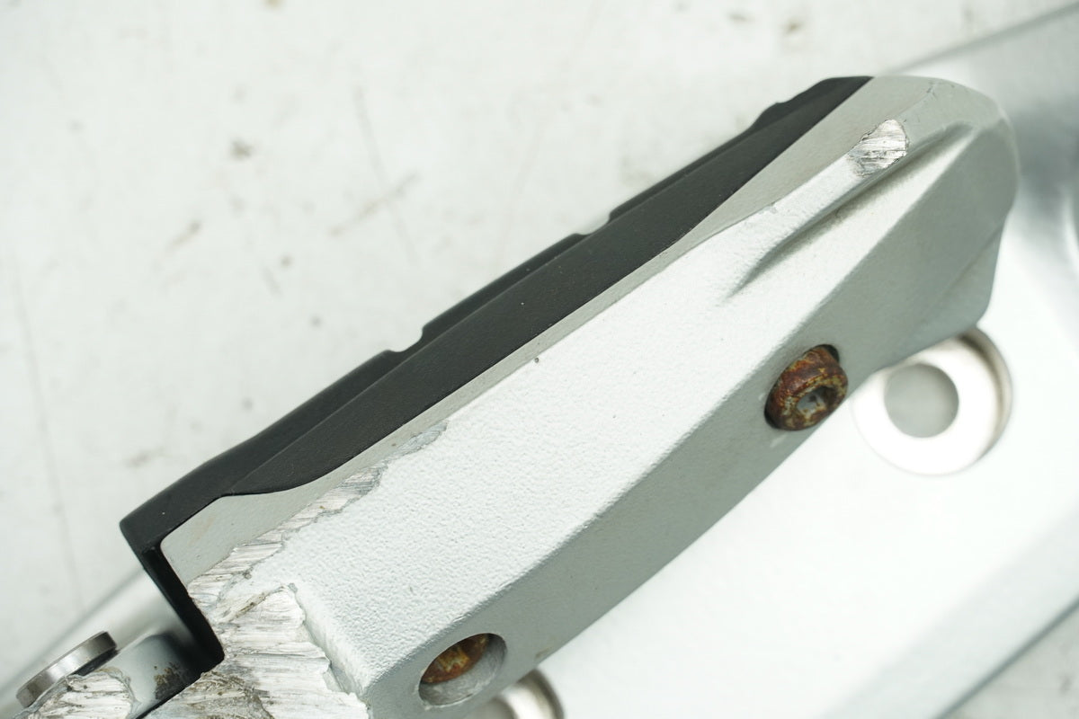 BMW R 1150 R R21 Footrest Carrier Pillion Left Footrest Bracket Mounting Plate