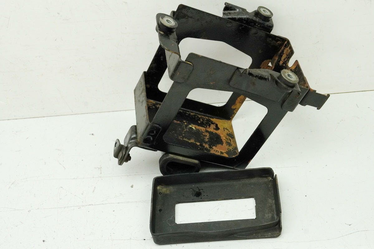 HONDA CB 250 G CB250G Batteriekasten Batteriefach Halter Batterie 74-77