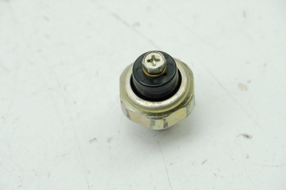 KAWASAKI VN 1500 CLASSIC TOURER VNT 50G Interruptor de presión de aceite