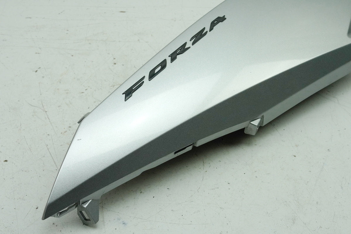 Honda NSS 125 AD JF69 Forza Carenado trasero derecho Cubierta lateral Tapa