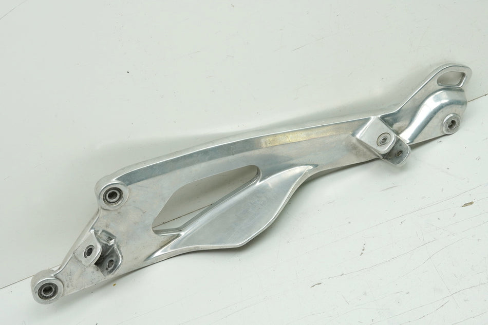 YAMAHA TDM 900 RN08 Soporte reposapiés izquierdo Placa soporte reposapiés estribo
