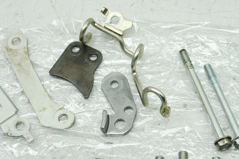 Honda NSS 125 AD JF69 Forza Schrauben & Muttern Kleinteile Motor Motordeckel