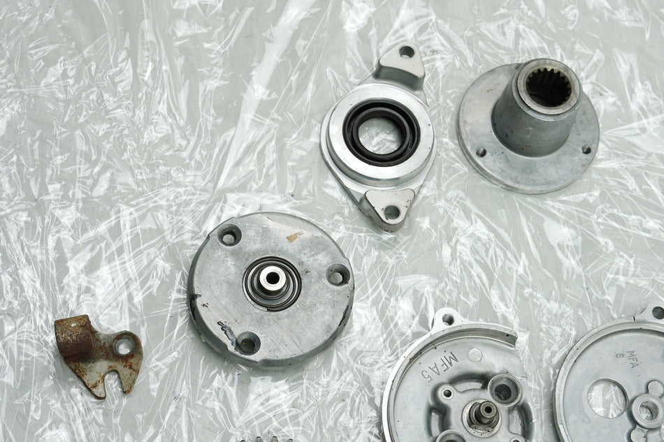 HONDA XR 125 L JD19 Tornillos Piezas pequeñas (para motor)