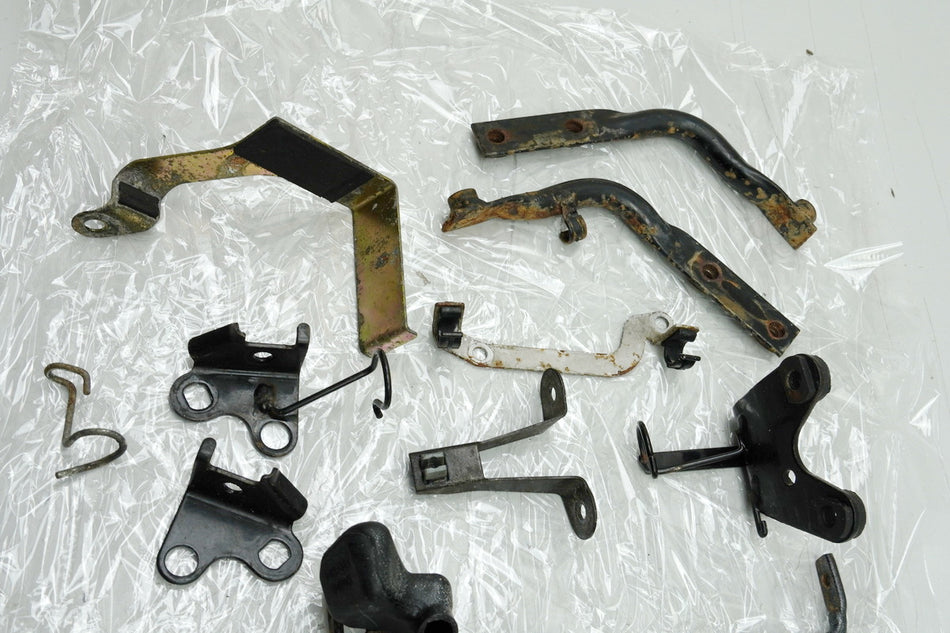HONDA XR 125 L JD19 Tornillos Piezas Pequeñas Soporte (para chasis bastidor)