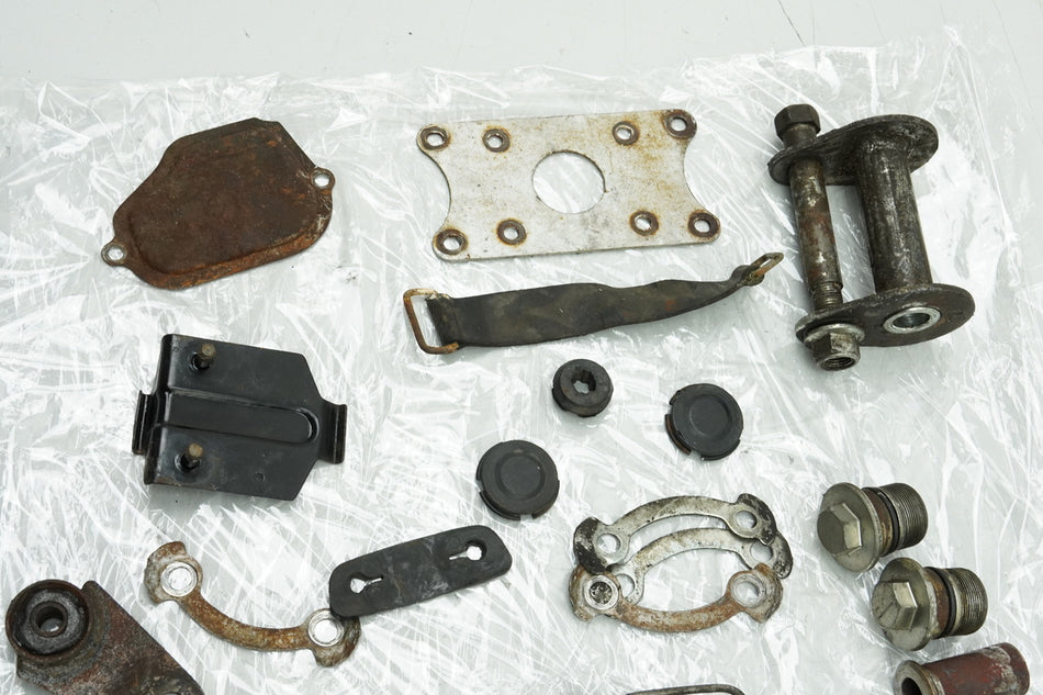 SUZUKI RG 80 GAMMA NC11A Schrauben & Kleinteile für Rahmen Fahrwerk Verkleidung
