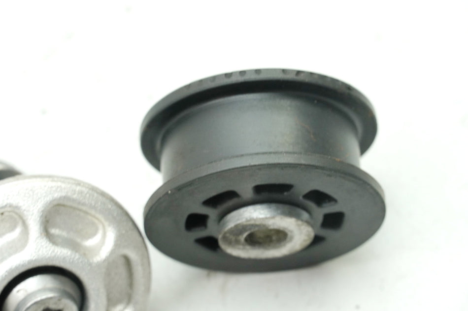 BMW R nine T Urban G/S 0J41 Halterung Auspuff Schraube Kappe Formscheibe Gummi