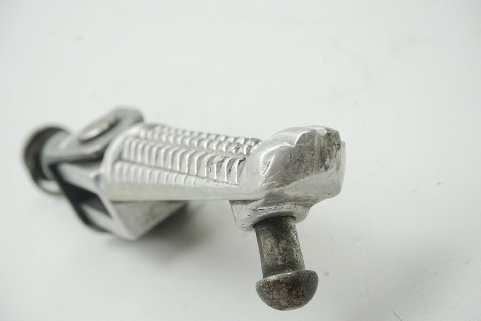 YAMAHA YZF R1 RN01 Estribera reposapiés izquierda conductor soporte articulación 98-99