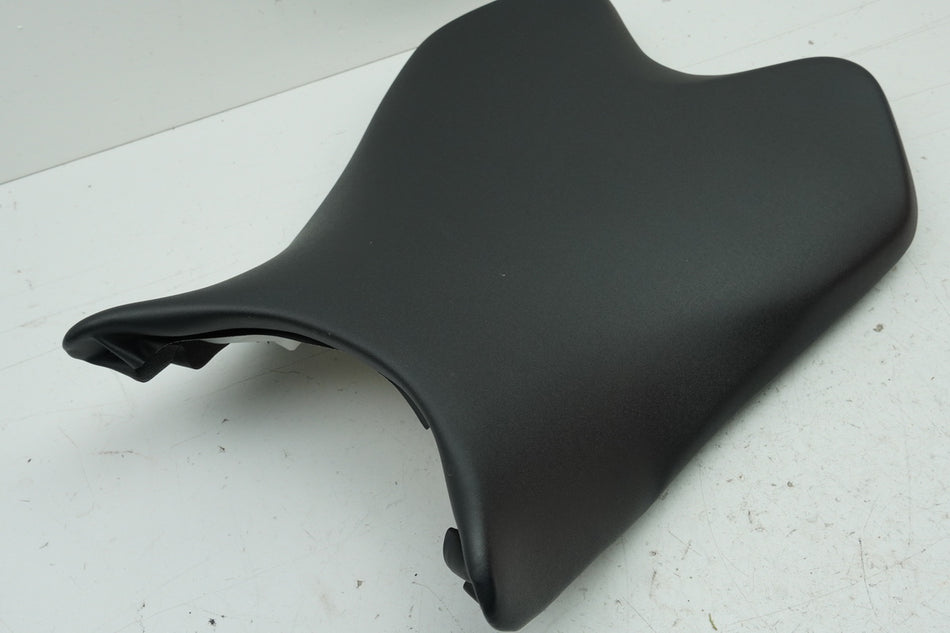 YAMAHA YZF R6 RJ15 Asiento de conductor I Asiento Asiento original NUEVO 13S-24710-00-00