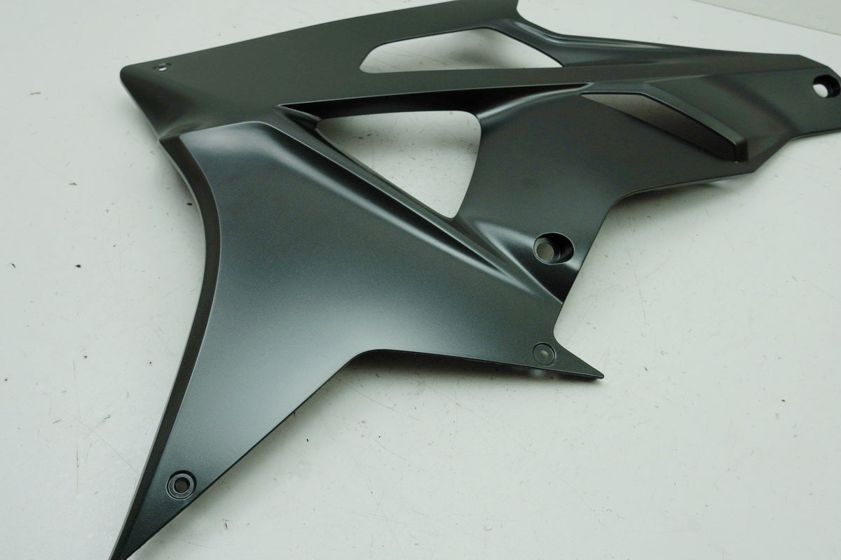 BMW S 1000 RR K46 Verkleidung Bug rechts unten Bugspoiler Abdeckung Cover I