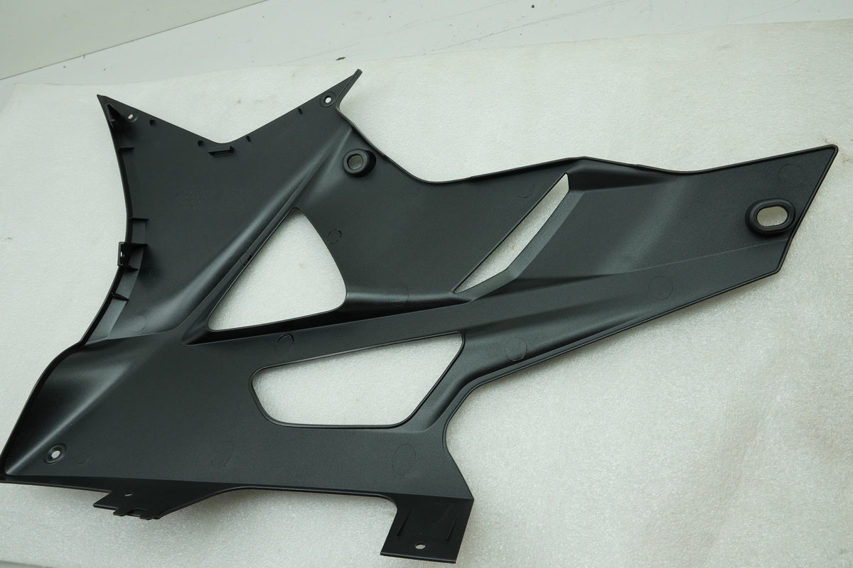 BMW S 1000 RR K46 Verkleidung Bug rechts unten Bugspoiler Abdeckung Cover II