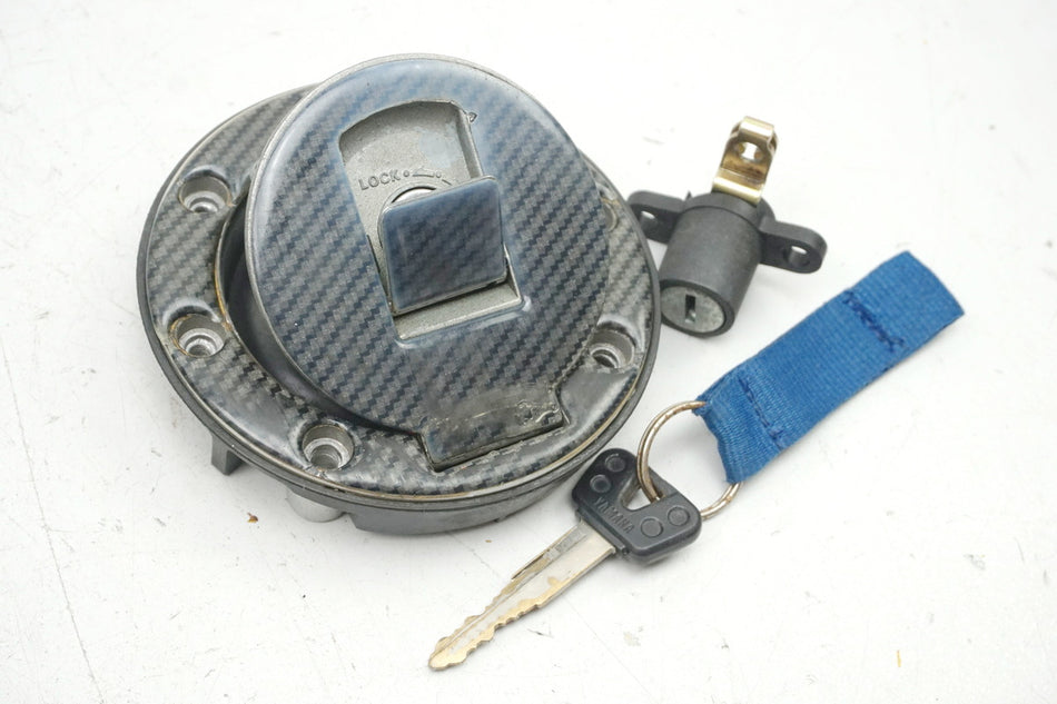 YAMAHA YZF R1 RN01 RN04 Tankdeckel Tankschloß Schloß Soziussitz Schlüssel 98-01