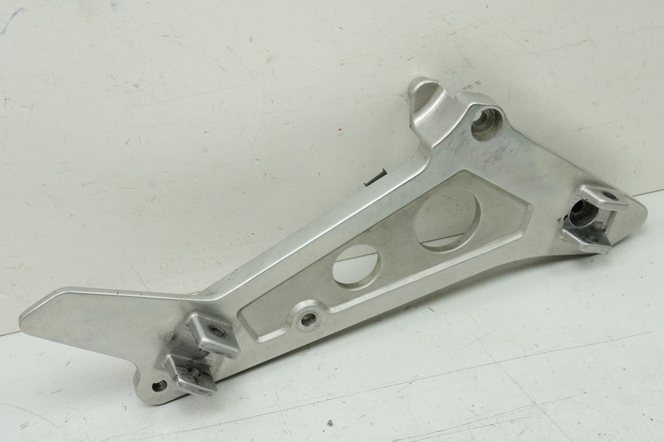 HONDA NTV 650 RC33 REVERE Footrest plate rider right holder support footrest