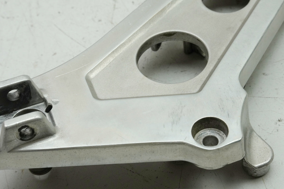 HONDA NTV 650 RC33 REVERE Placa reposapiés delantera derecha Soporte reposapiés