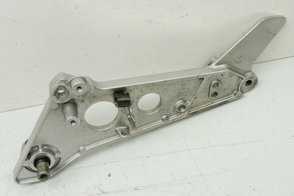 HONDA NTV 650 RC33 REVERE Placa reposapiés delantera derecha Soporte reposapiés
