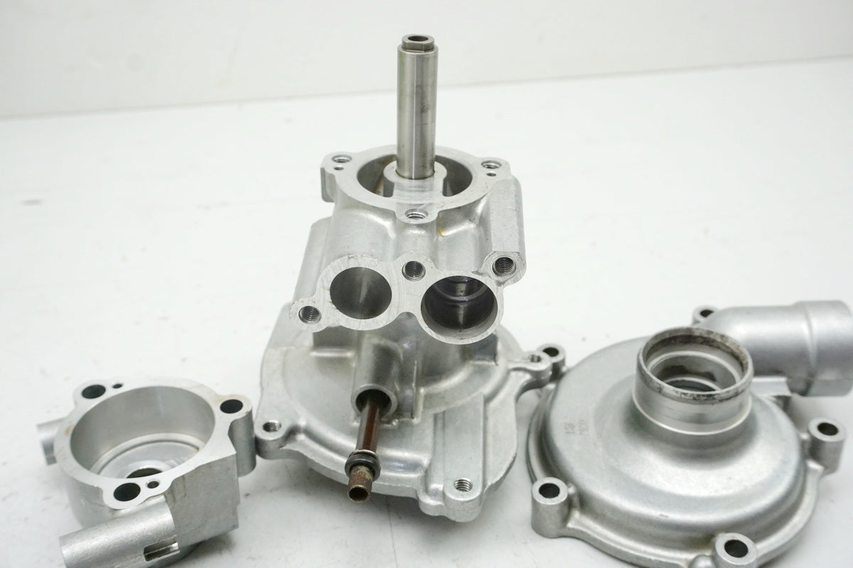 YAMAHA YZF R1 RN01 RN04 Wasserpumpe Water Pump 98-01